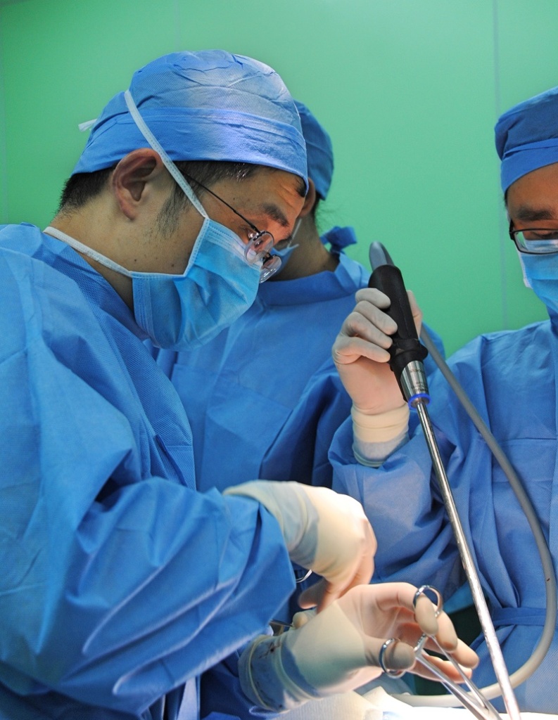 Dr. Haifeng Wang, thoracic surgeon